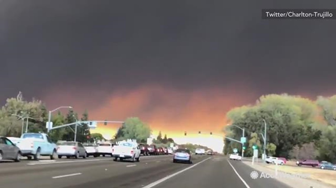 Residents scramble to evacuate Chico, California, as Camp 