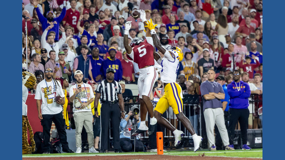 Stifling defense gives No. 4 Alabama its 8th straight win, 20-9 over LSU