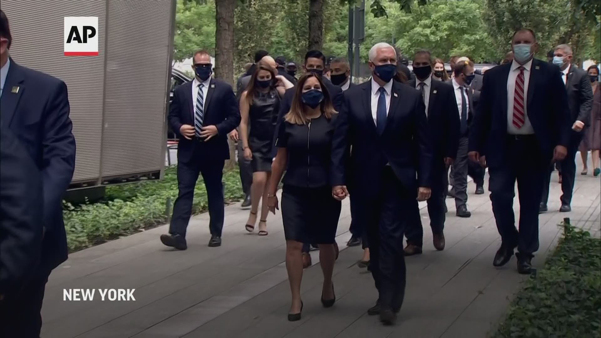 Pence And Biden Visit 9 11 Memorial In New York Abc10 Com