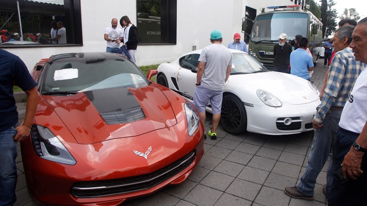 Mexico auctions off seized luxury cars to help poor communities | abc10.com