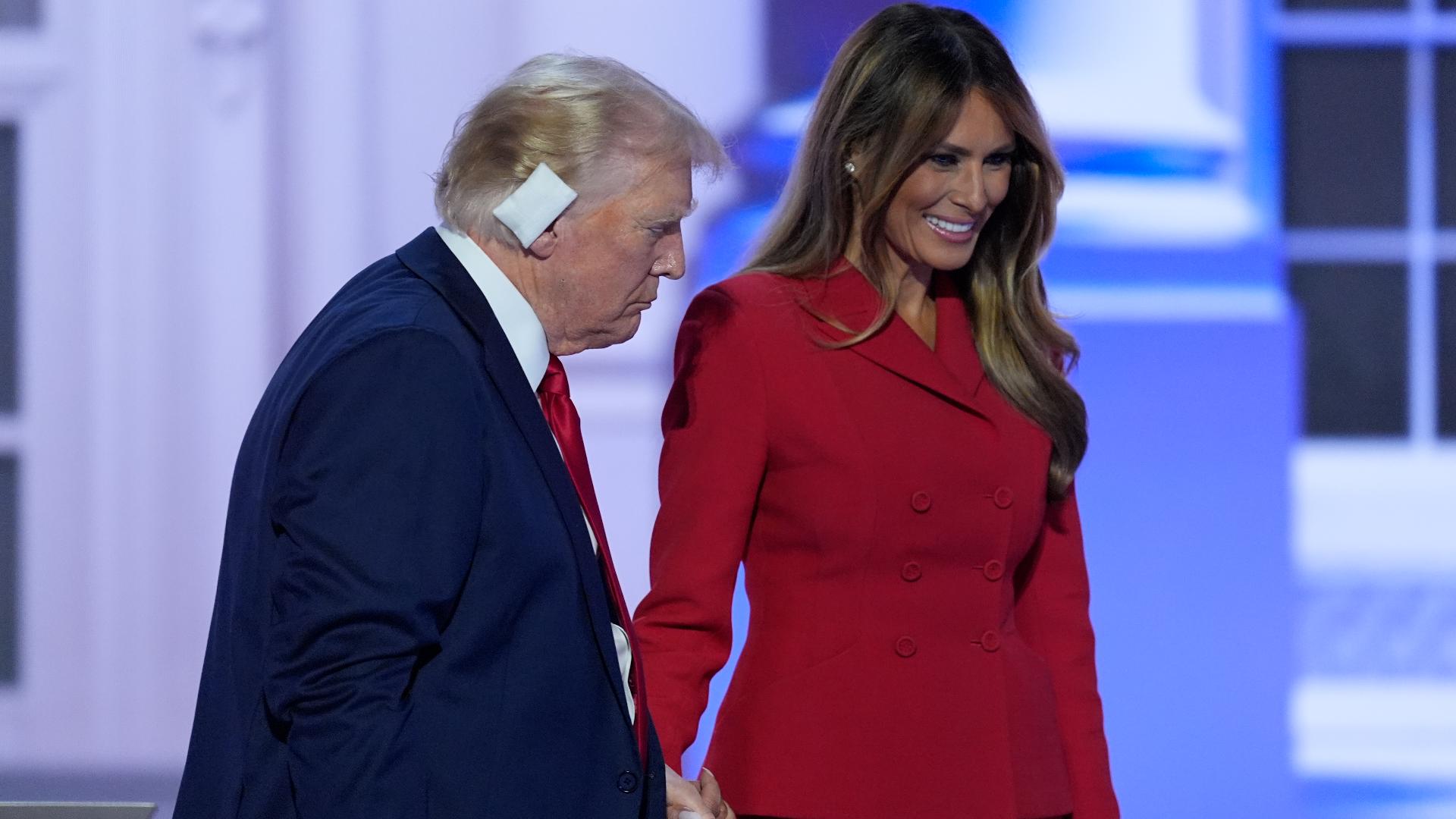 Melania Trump enters the arena at final night of RNC