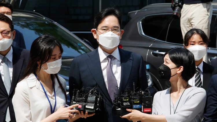 South Korea to pardon Samsung's Lee, other corporate giants