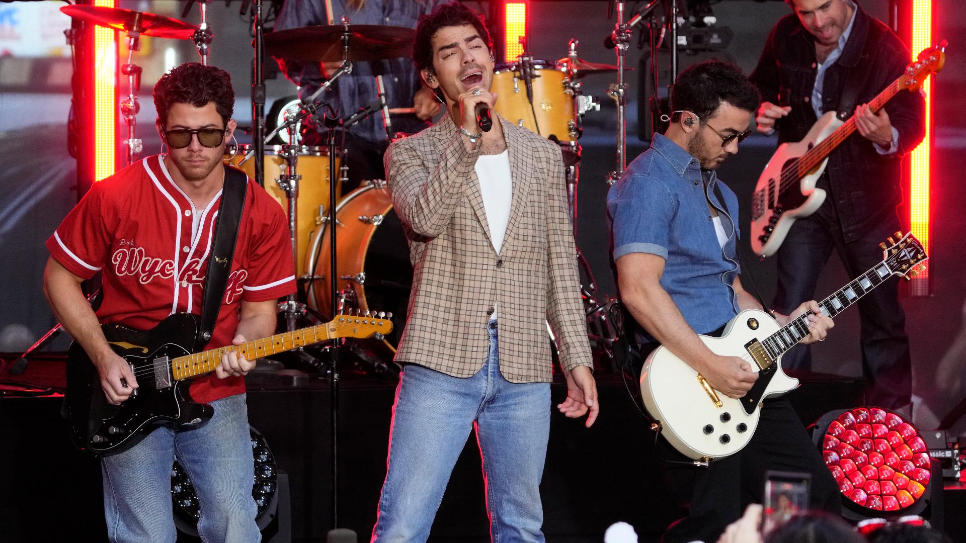 Jonas Brothers announce 45-city tour. See full list of concert