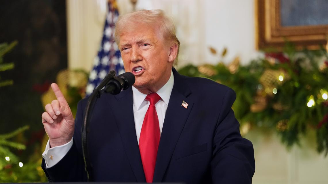Trump closes federal government on Christmas Eve, Dec. 26 in new executive order | abc10.com