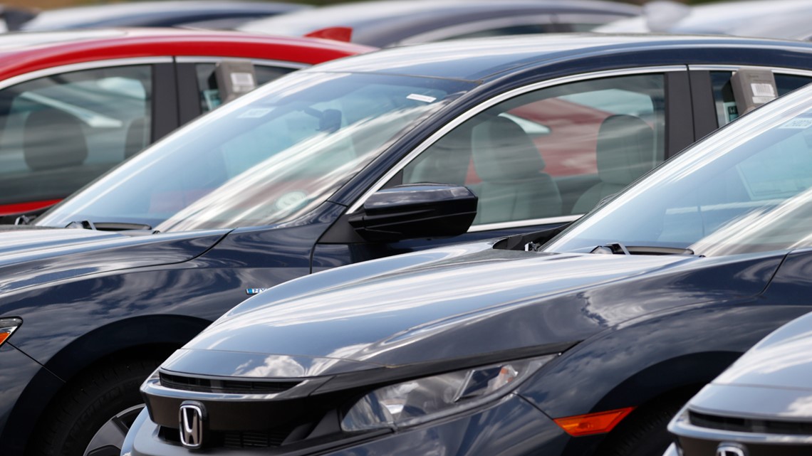 Car dealerships go old school as cyberattack continues | abc10.com