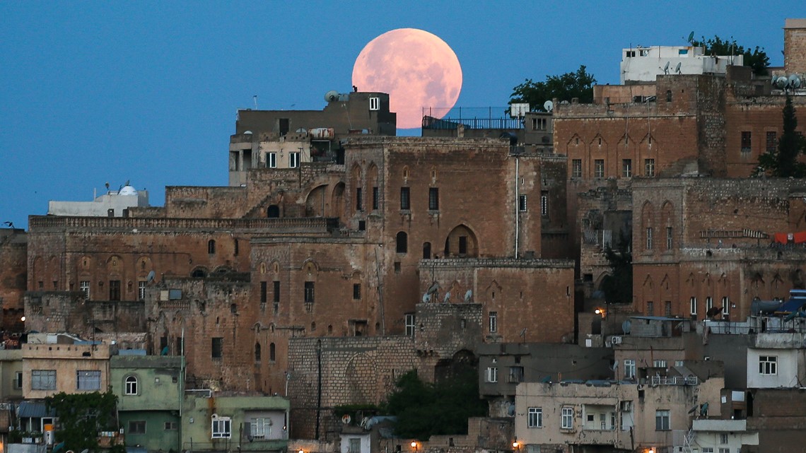 Why does the Moon look so big some nights abc10 com