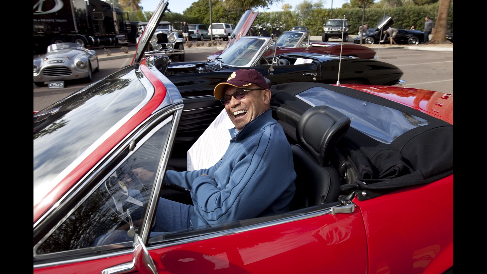 Reggie Jackson is auctioning off part of his car