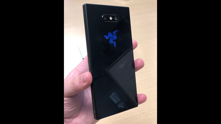 revamped razer phone 2 goes after mobile gamers and movie lovers