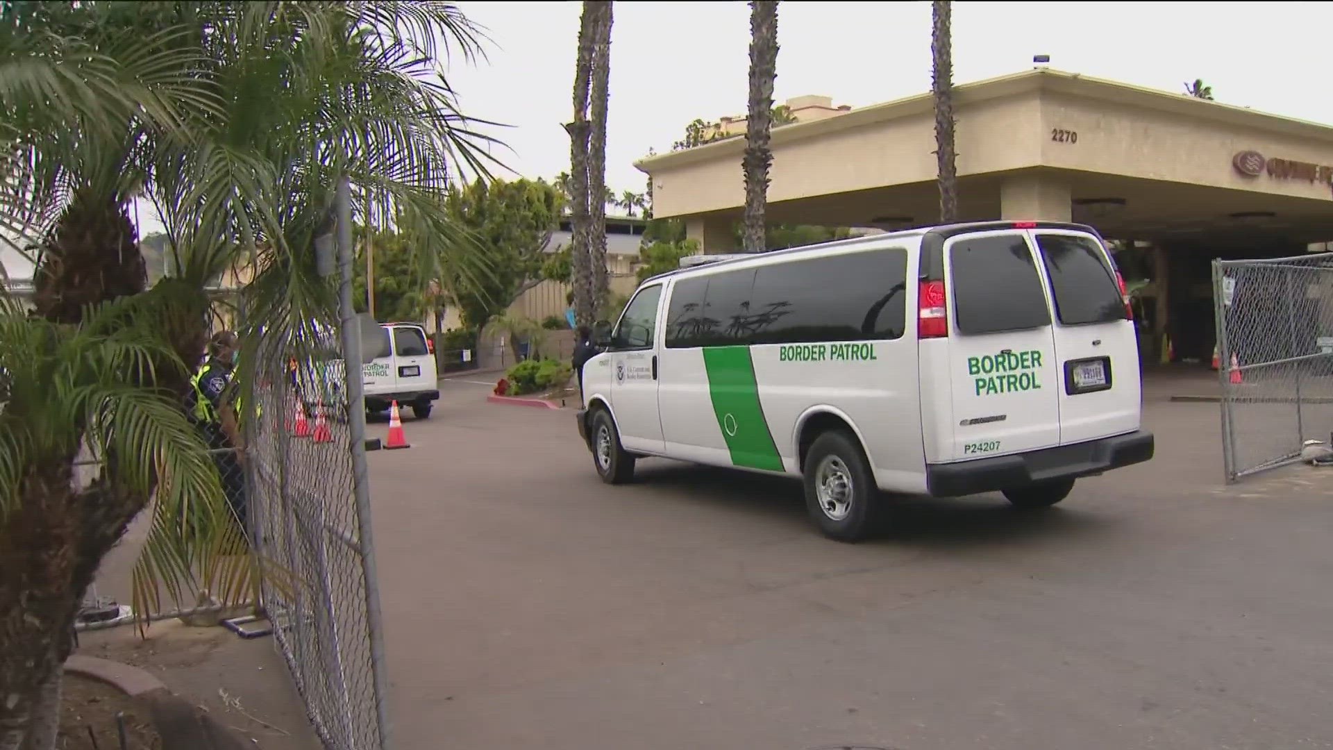 Local volunteers are busy driving migrants to the airport and even helping them buy flight tickets.