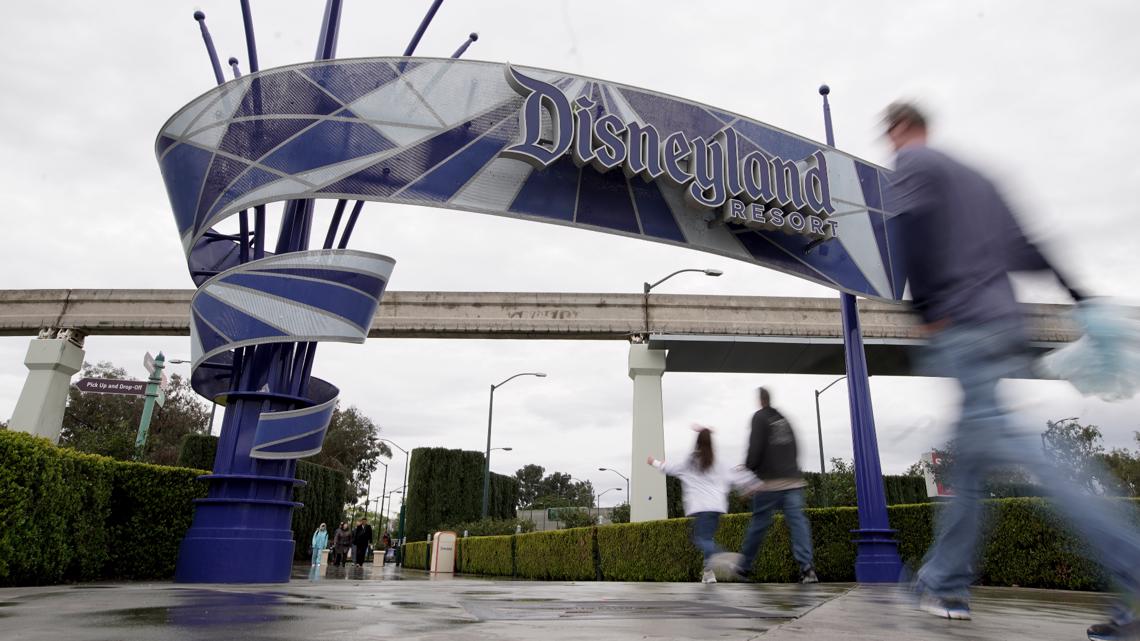 Nighttime shows return to Disneyland Resort for summer - Vimarsana News