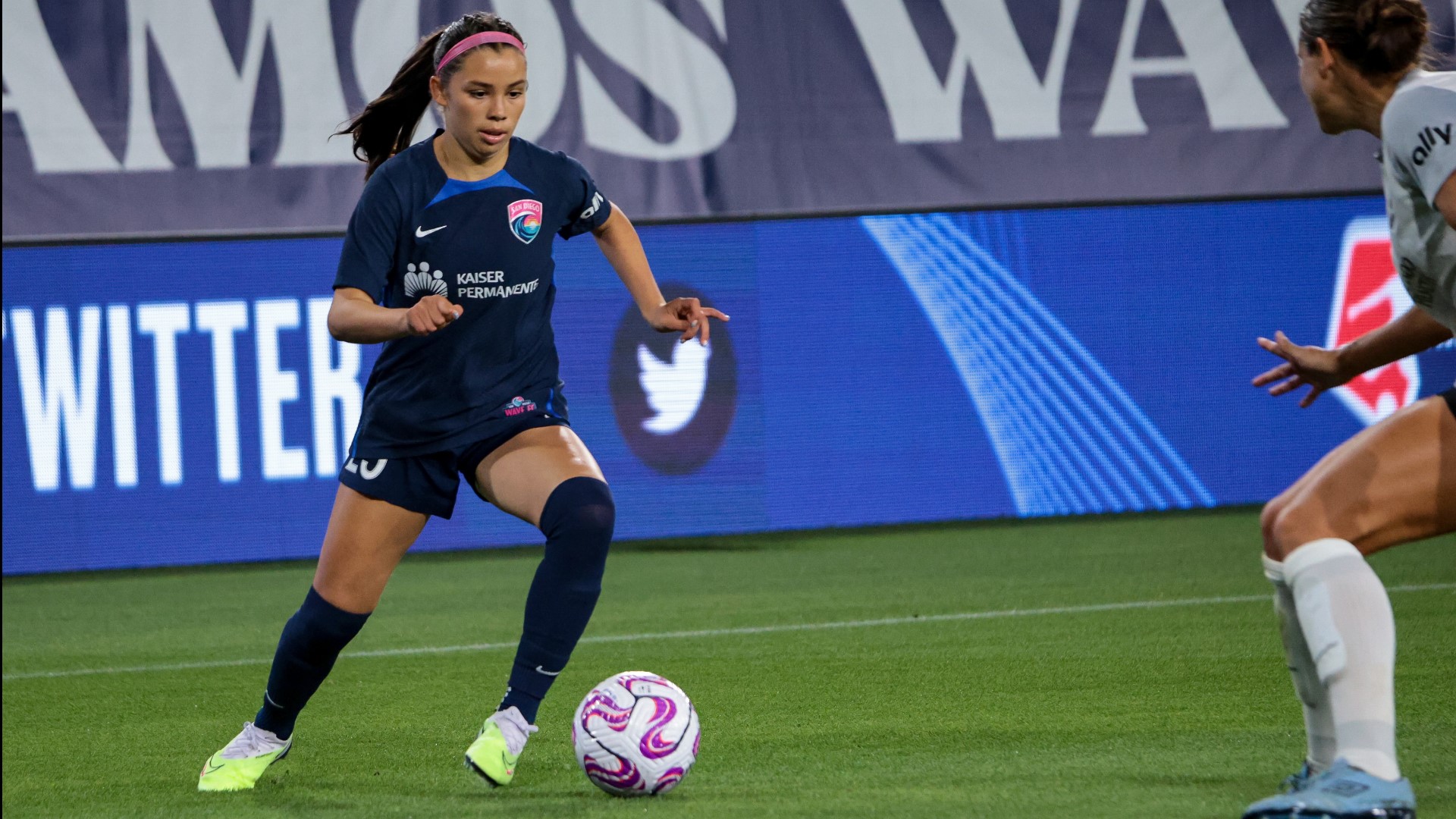 Melanie Barcenas, 15, Makes Historic San Diego Wave FC Debut | Abc10.com