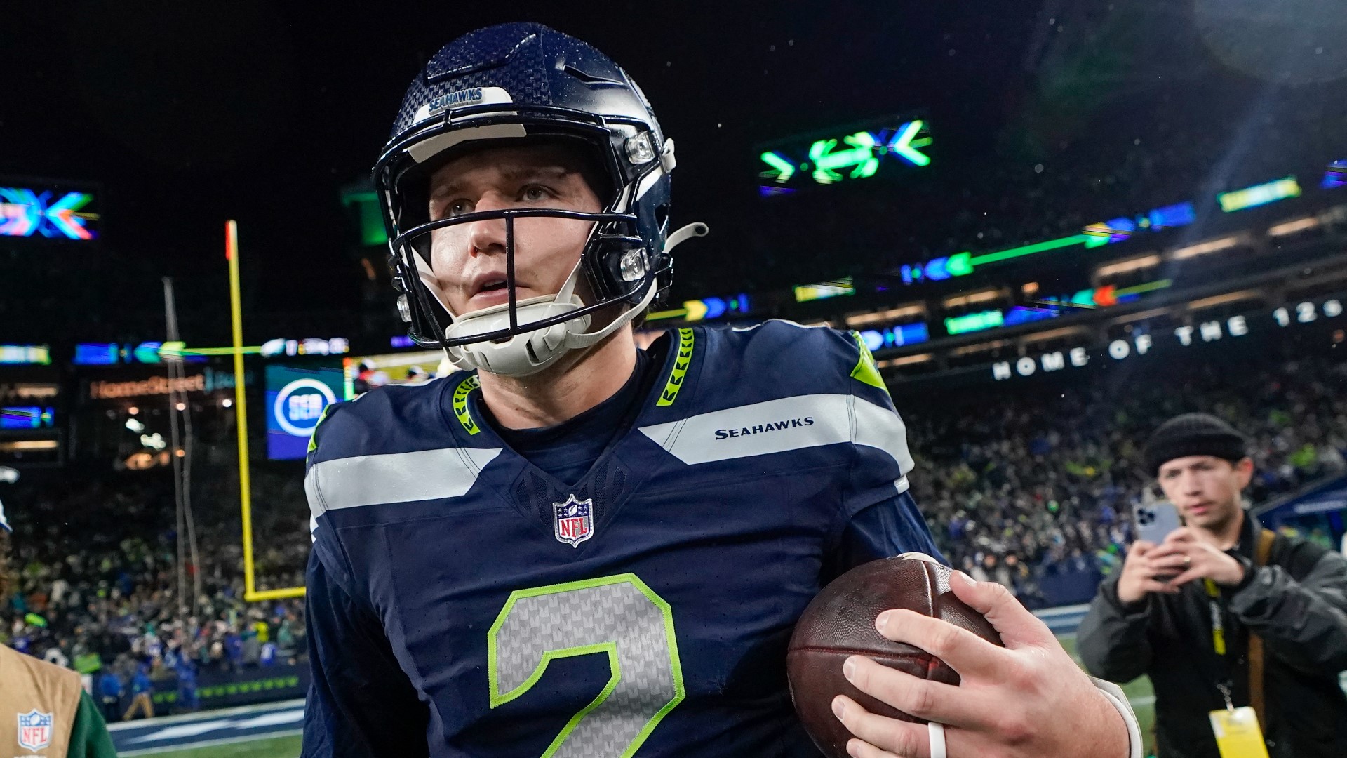 Drew Lock led the Seahawks to a dramatic 20-17 comeback win over the Eagles on Monday Night Football.