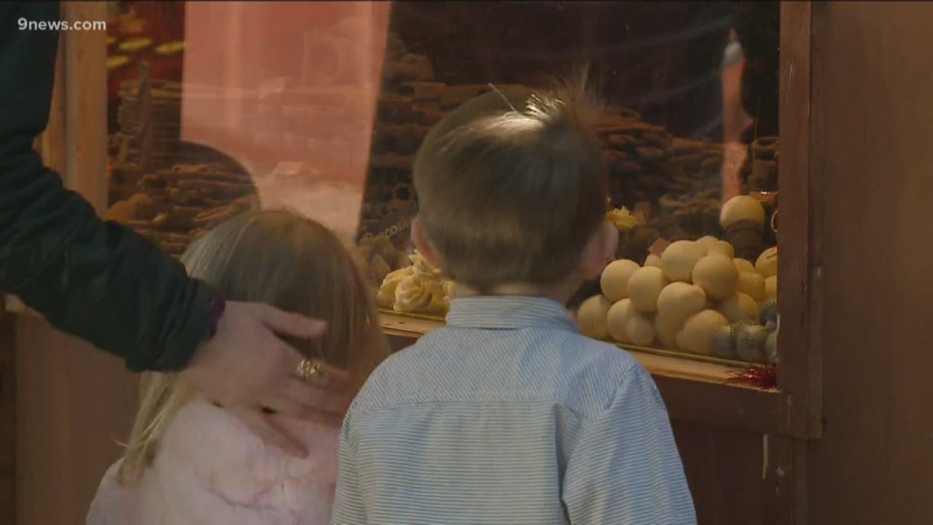9NEWS' Kylie Bearse stops by the Christkindl Market to see what it has to offer.