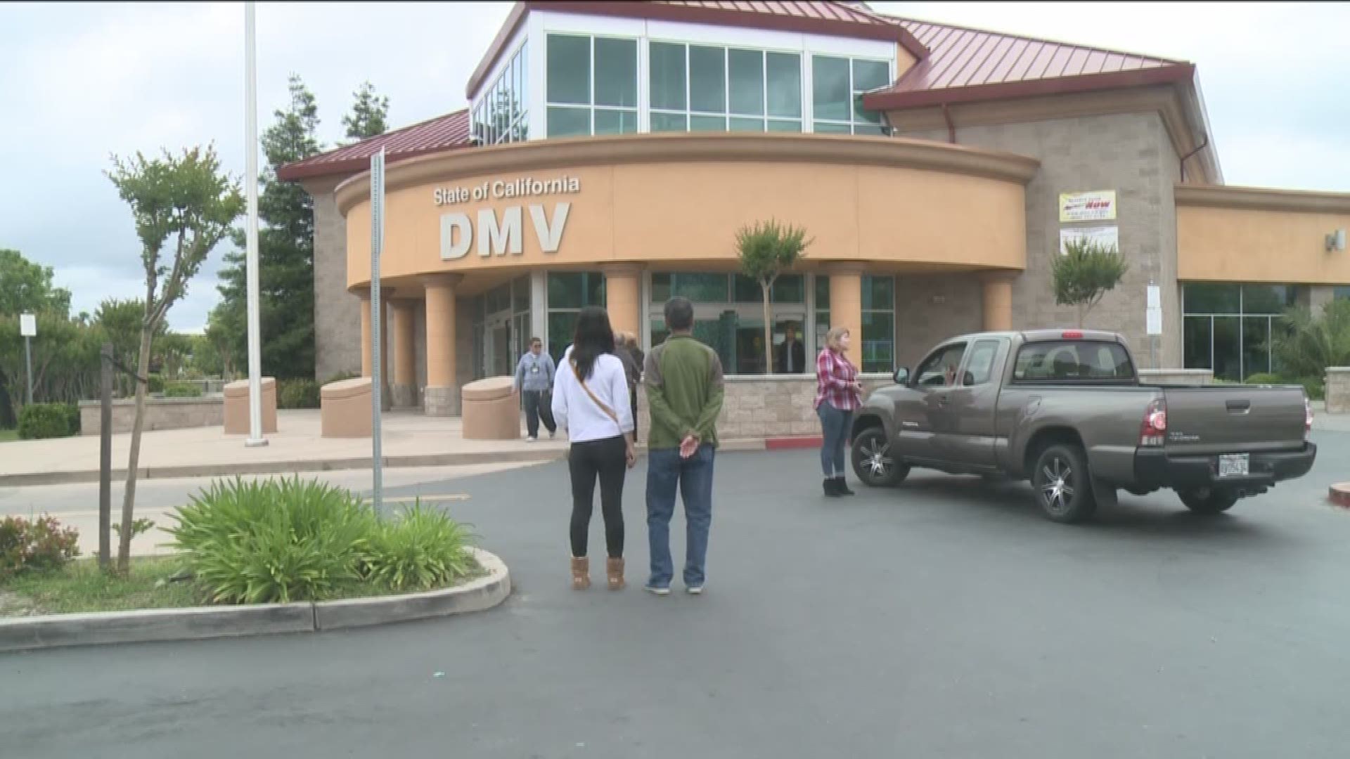 People trying to go to the south Sacramento DMV were turned away today, and the doors to that office are closed until further notice. (April 26, 2017)