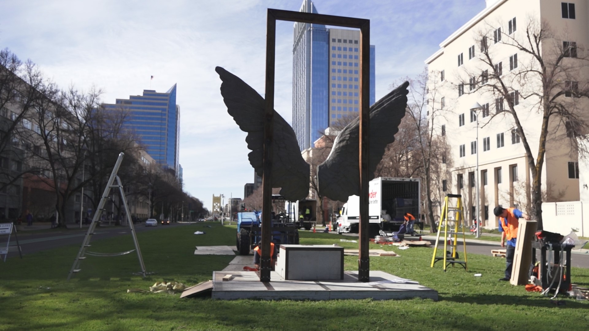 Nine new sculptures are sure to fill your Instagram feed soon! Sacramento is the third city in California to host Mexican artist Jorge Marín's "Wings of the City." Have you seen them yet?