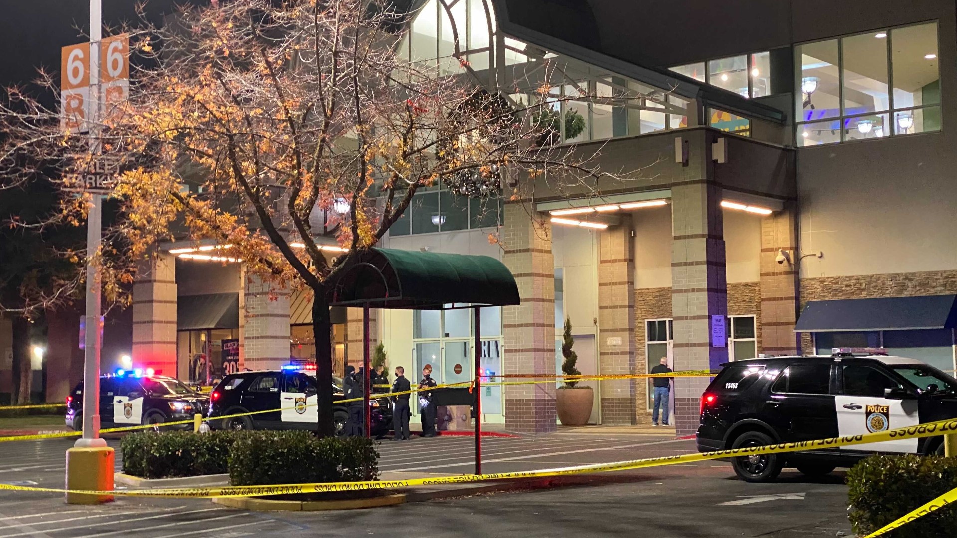 Sacramento Police Investigate Fatal Black Friday Shooting at Arden Fair Mall