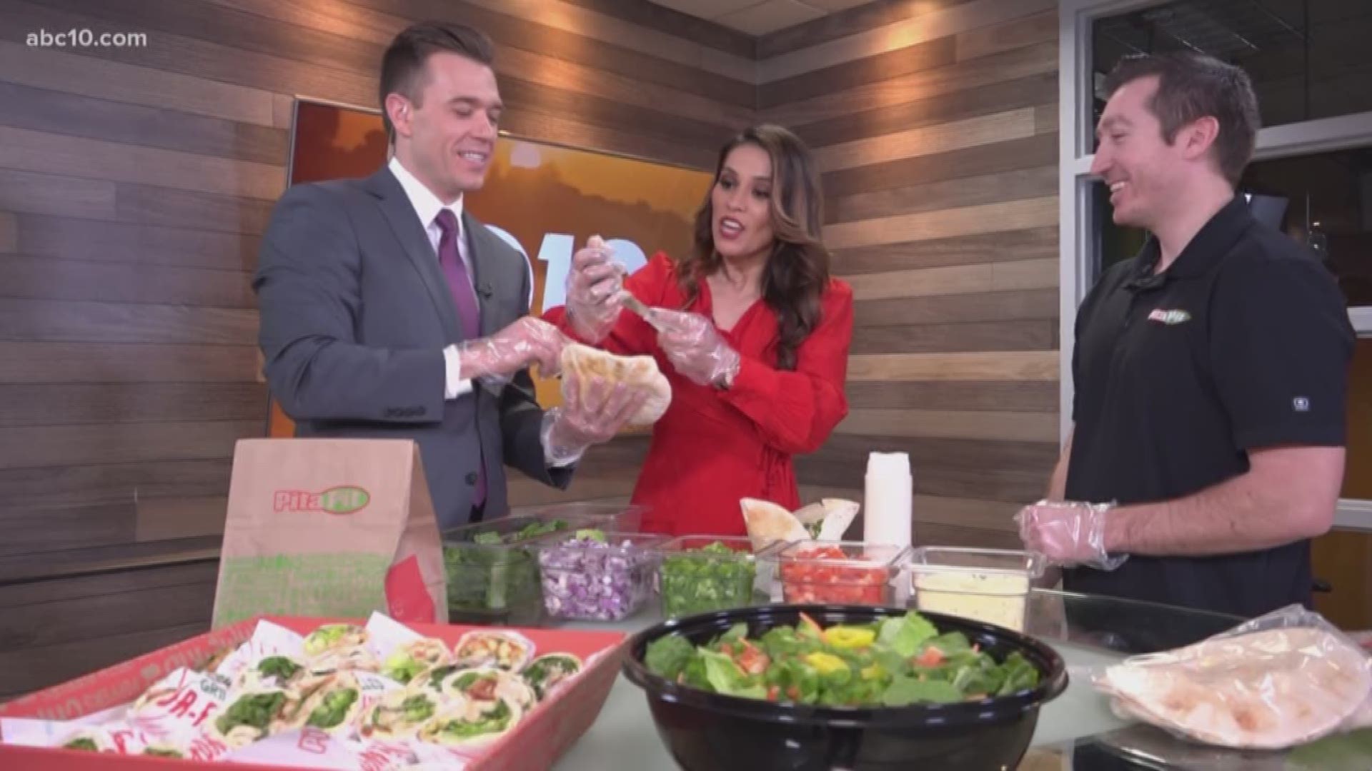 Jesse Gonzalez, a local Pita Pit franchisee, shows us how you can make your own, healthier versions of some of your favorite snacks, like bacon cheeseburgers and buffalo chicken wings.