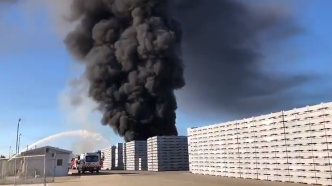 Firefighters On Scene Of 3-alarm Blaze At Stockton Factory | Abc10.com