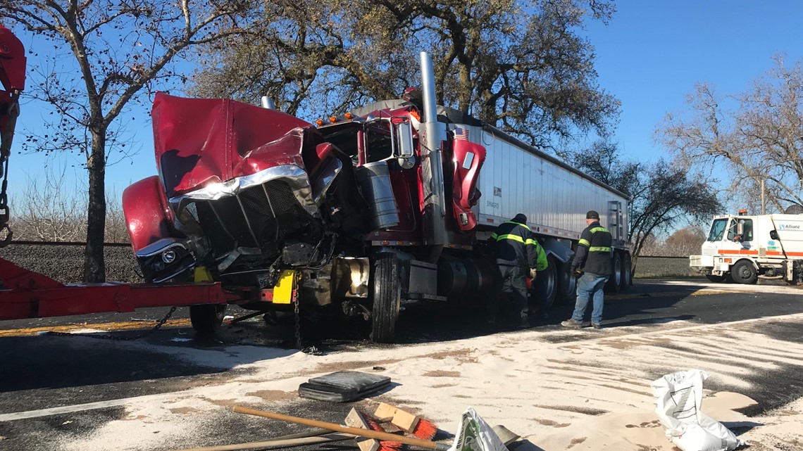 1 killed in headon crash near Live Oak
