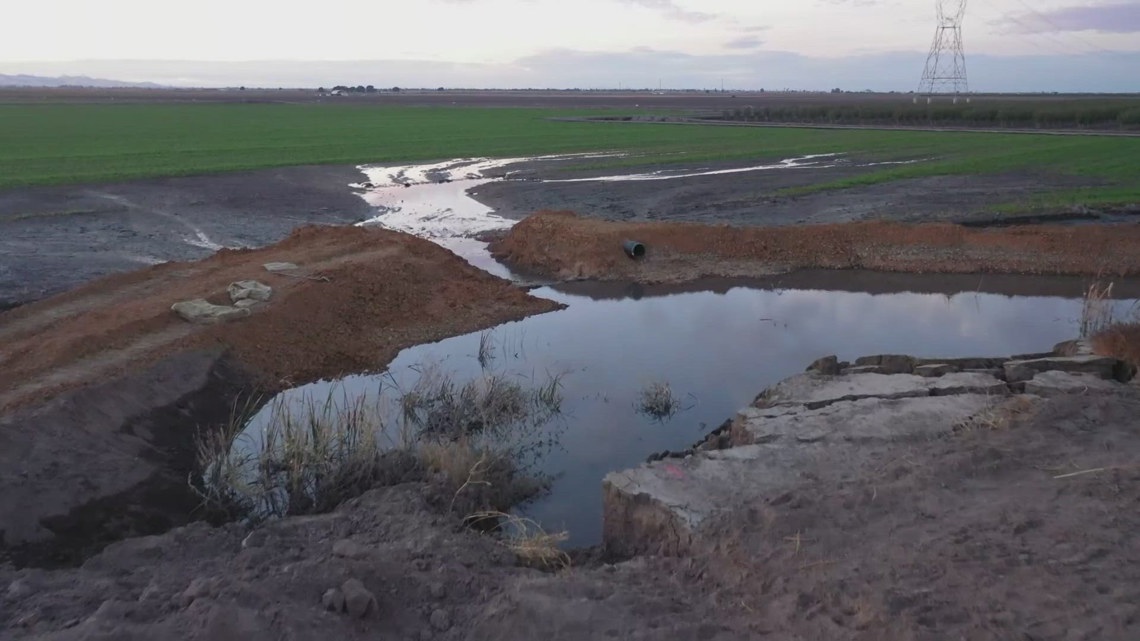 San Joaquin County scrambles to fix collapsed levee | abc10.com