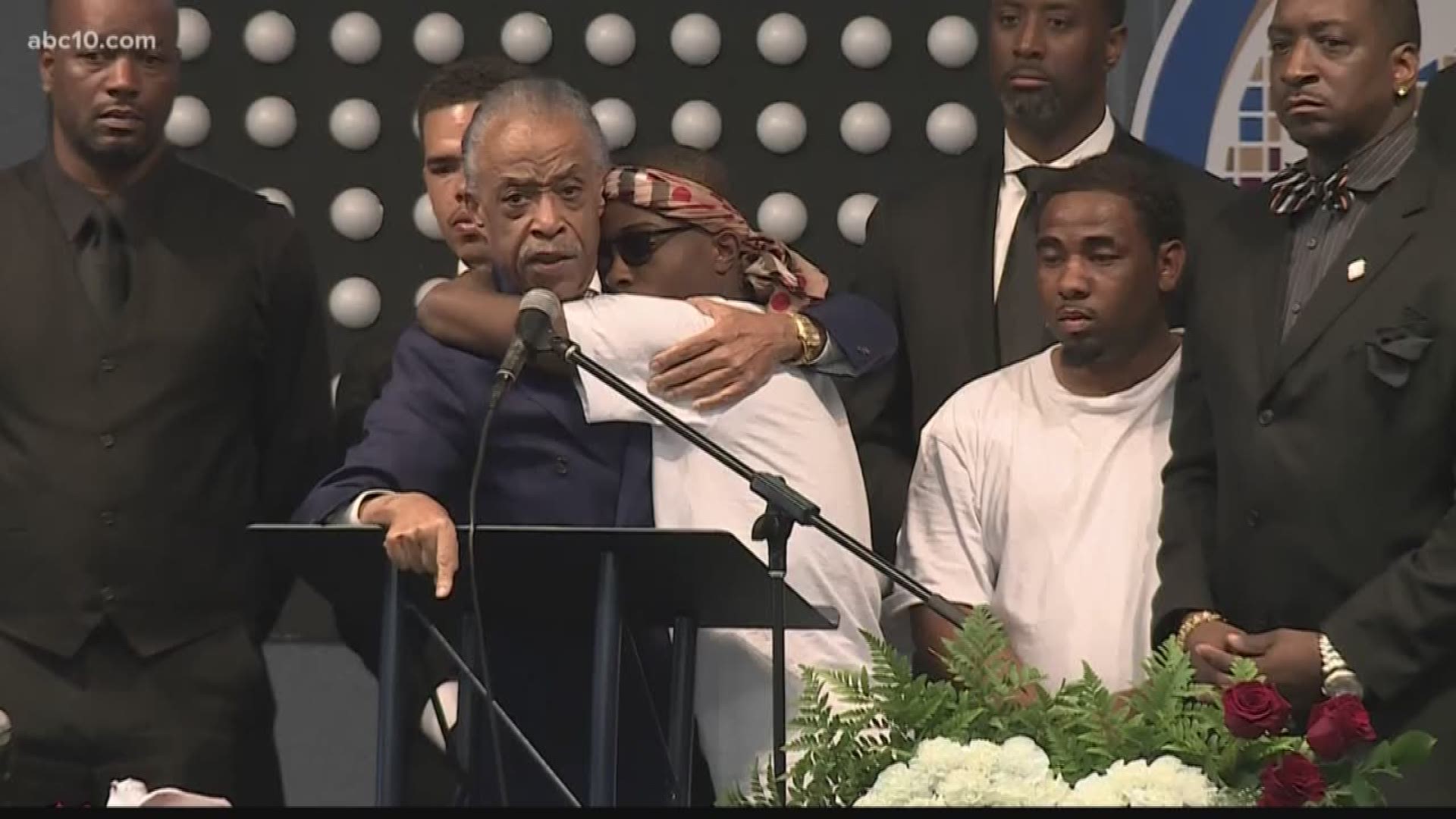 Rev. Sharpton was tasked with doing Stephon Clark's eulogy, but residents had mixed emotions. (Mar. 29, 2018)