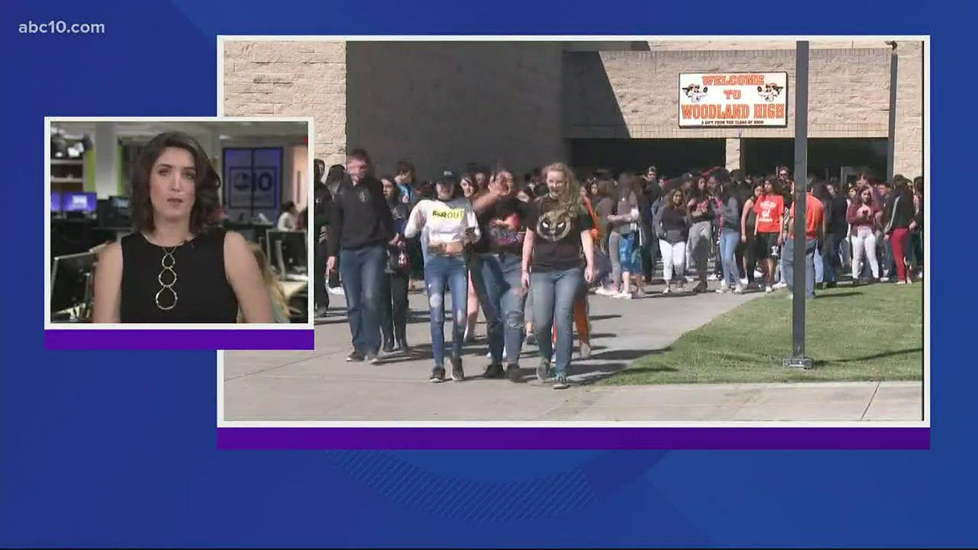 Students across the nation walk out of classrooms to remember the Columbine High school shooting victims. (April 20, 2018)