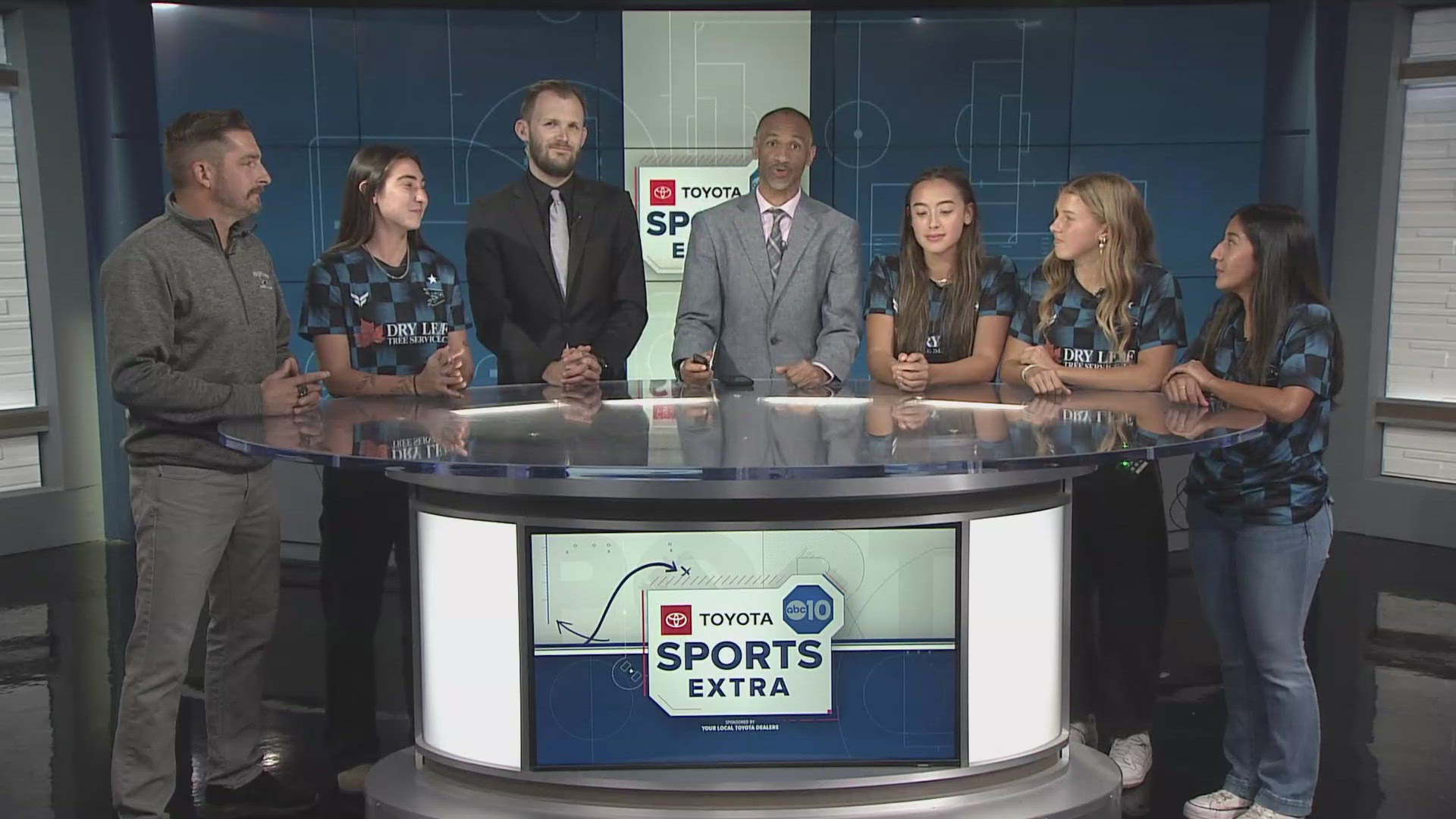 Kevin John and Matt George catch up with the Folsom Lake College women's soccer team.