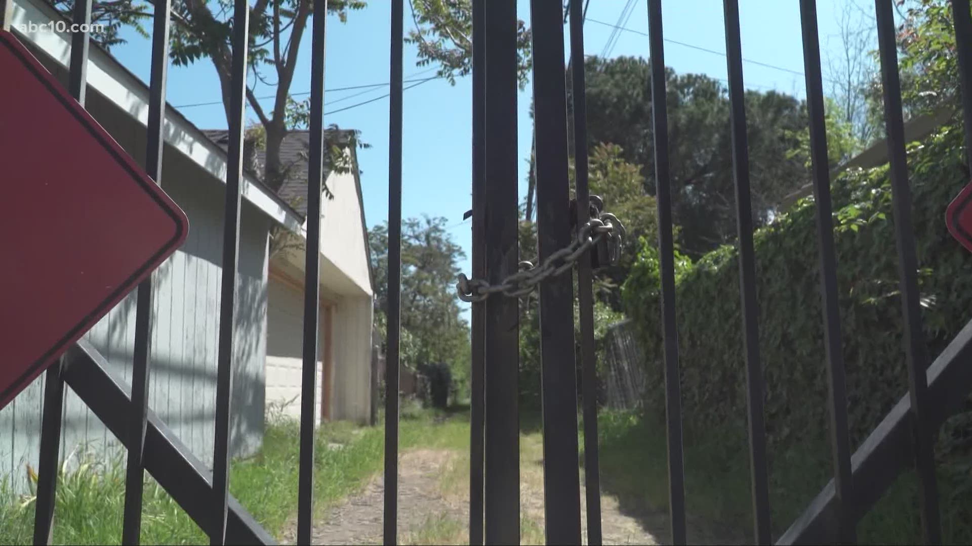 South Sacramento neighbors say alley closures are working to curb criminal activity behind their homes, but the city needs to approve their extension.