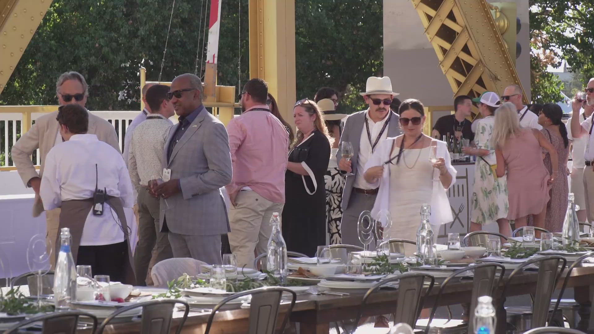 Many people braved the heat to participate in the annual Tower Bridge dinner in Sacramento.