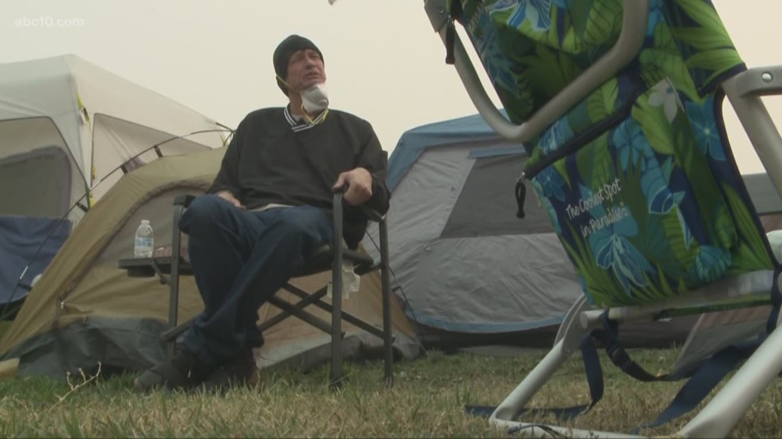 Informal shelter for Camp Fire survivors outside Chico 