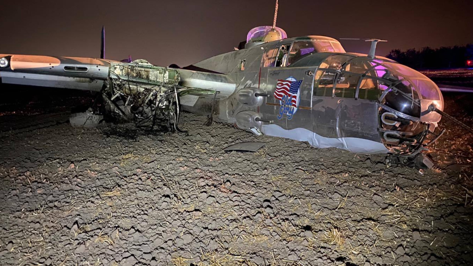 Ww2 Era Bomber Crashes Near Stockton Airport Abc10 Com