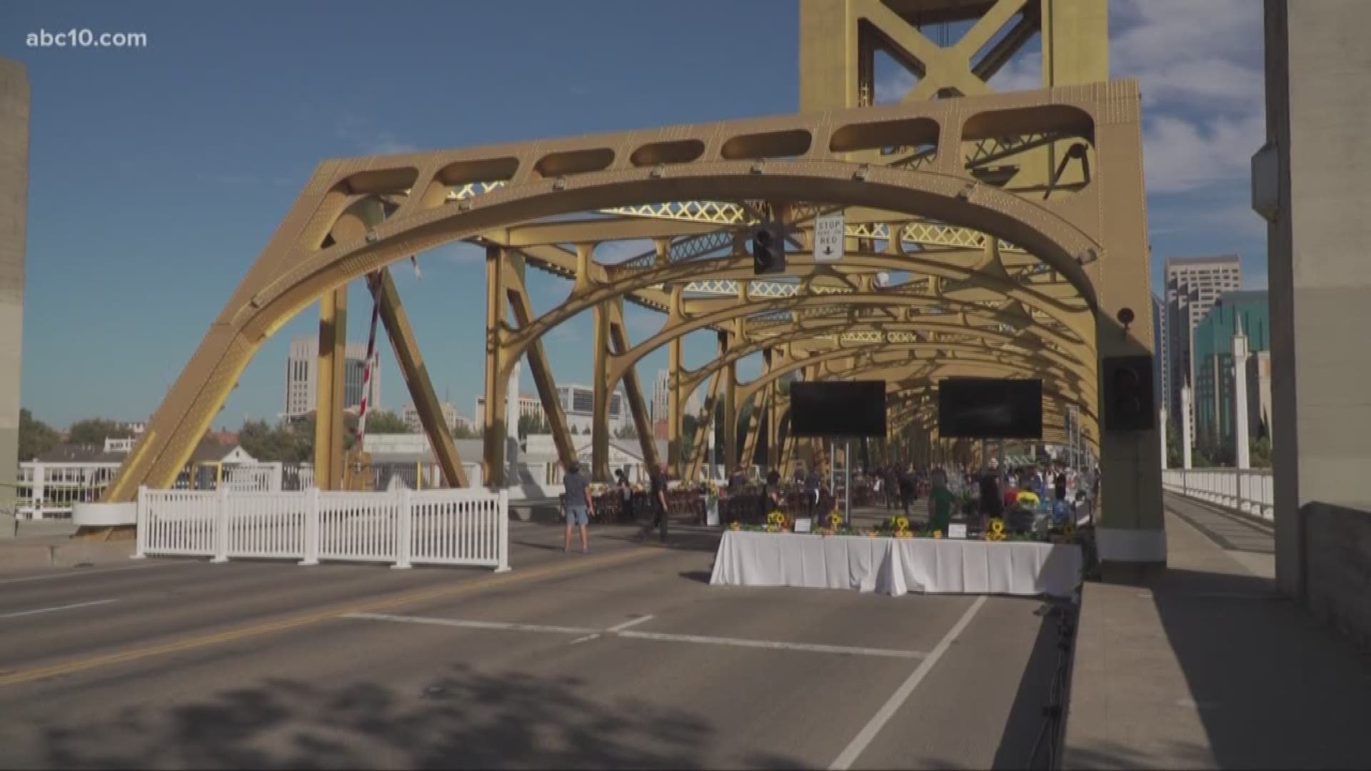 More than 800 people attended the 2018 Tower Bridge dinner in Sacramento Sunday.