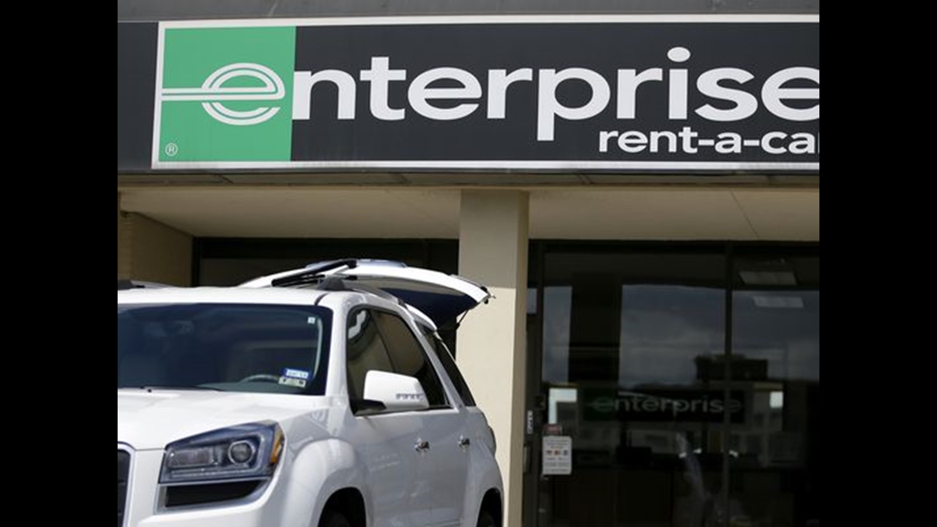 Carmakers could lose 12% of business this year because of a decline in car rentals. Also, Google is facing a new privacy lawsuit. | Business Headlines