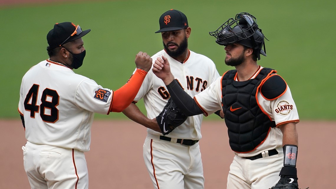 Yastrzemski homers on 30th birthday, Giants beat Diamondbacks 6-1