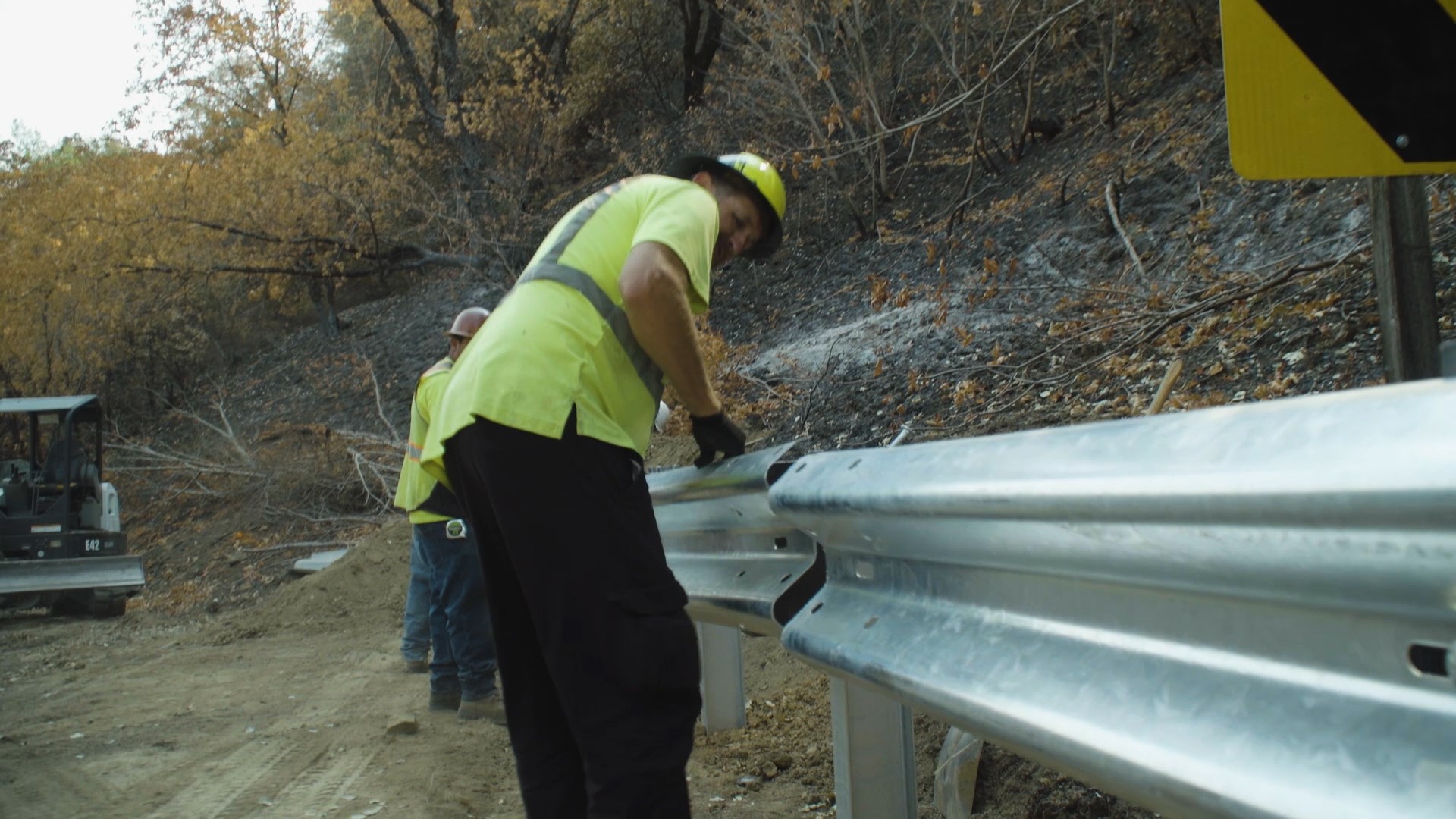 After seeing all the positive social media comments about Caltrans crews and contractors working to repair roads after wildfires, ABC10 decided to meet some of them.