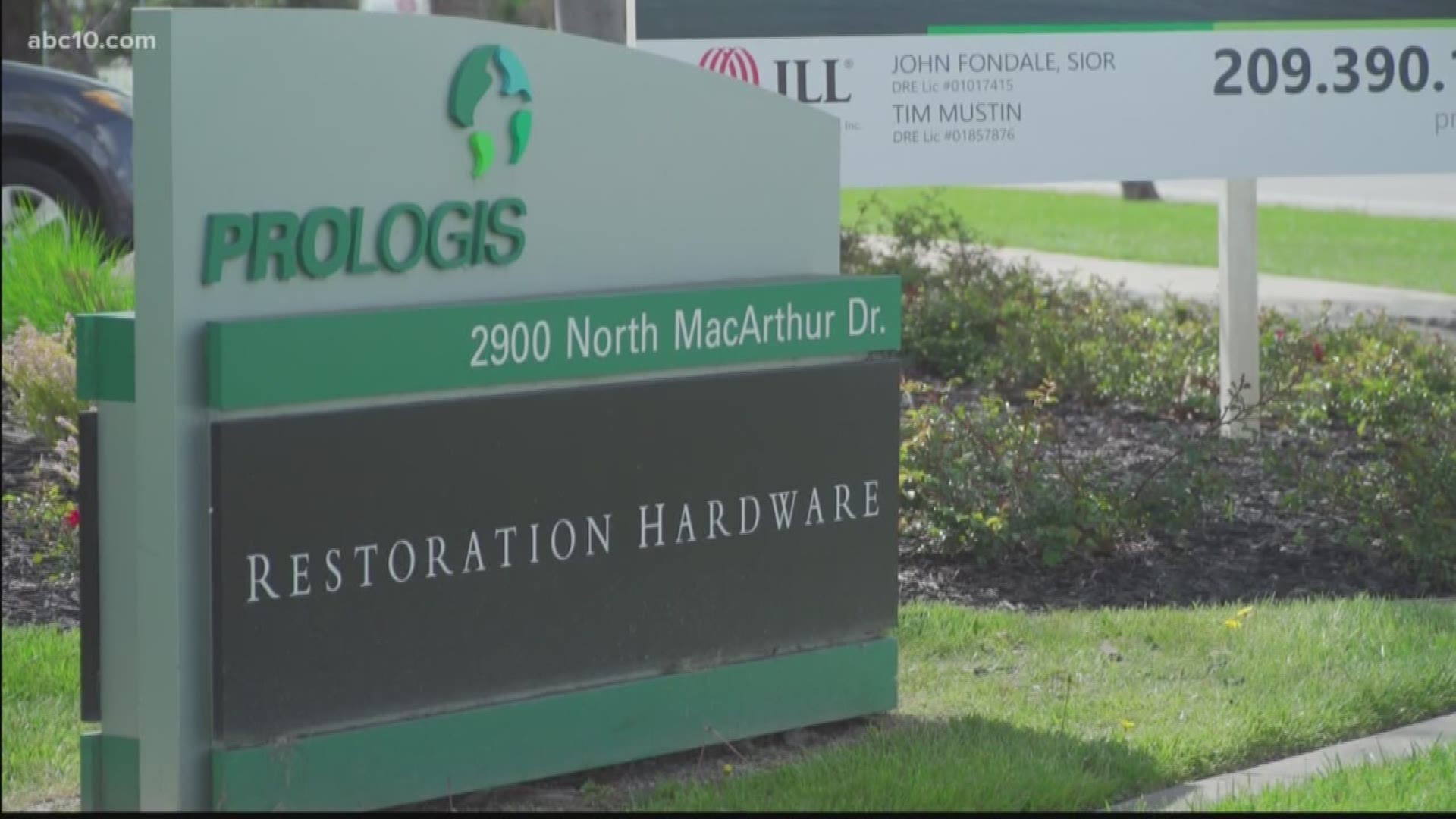 Workers at Tracy's Restoration Hardware call center tell ABC10 they are concerned about working in the office environment during the coronavirus crisis.
