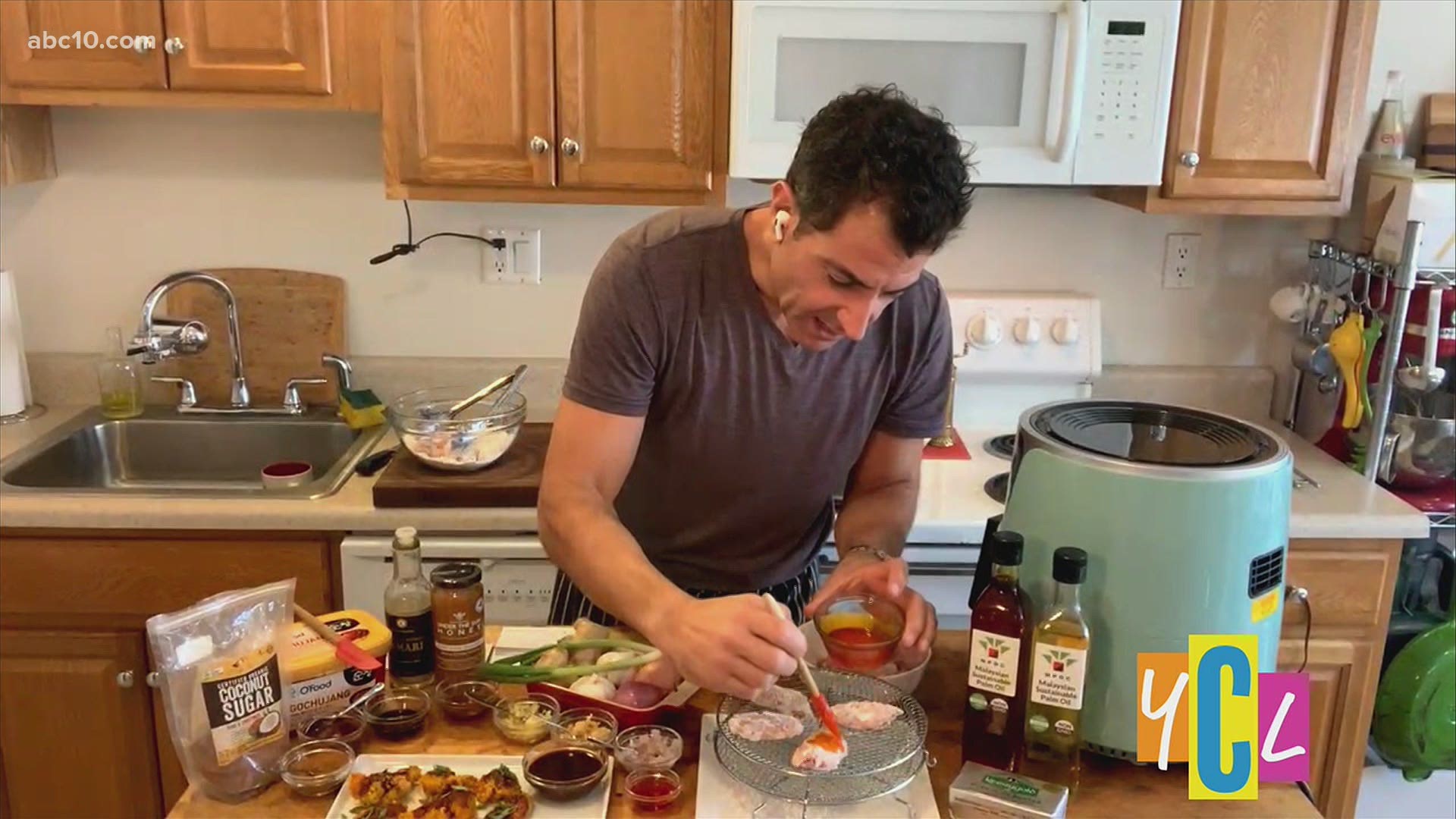 Culinary Expert Chef Girard Viverito shares his summer meal tips and demos his personal recipe for Korean inspired air-fried gluten free chicken wings.