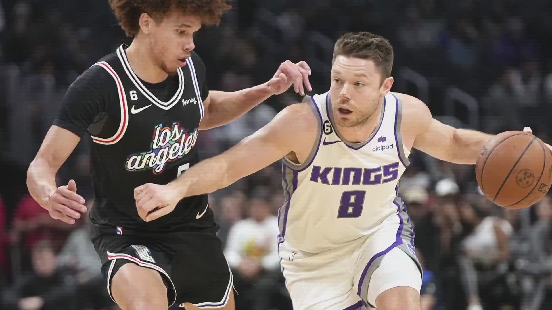 Sacramento Kings guard Matthew Dellavedova is leaving the franchise after signing a two-year contract with Melbourne United.