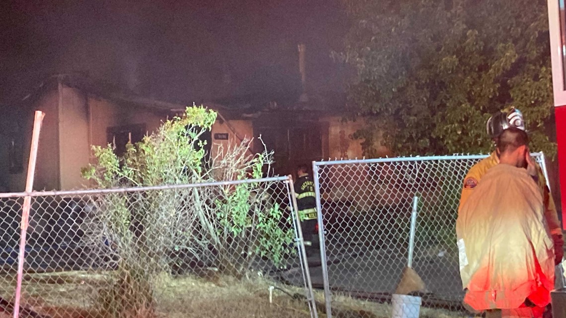 Multiple homes damaged in 2-alarm fire in Sacramento County, officials say - ABC10.com KXTV