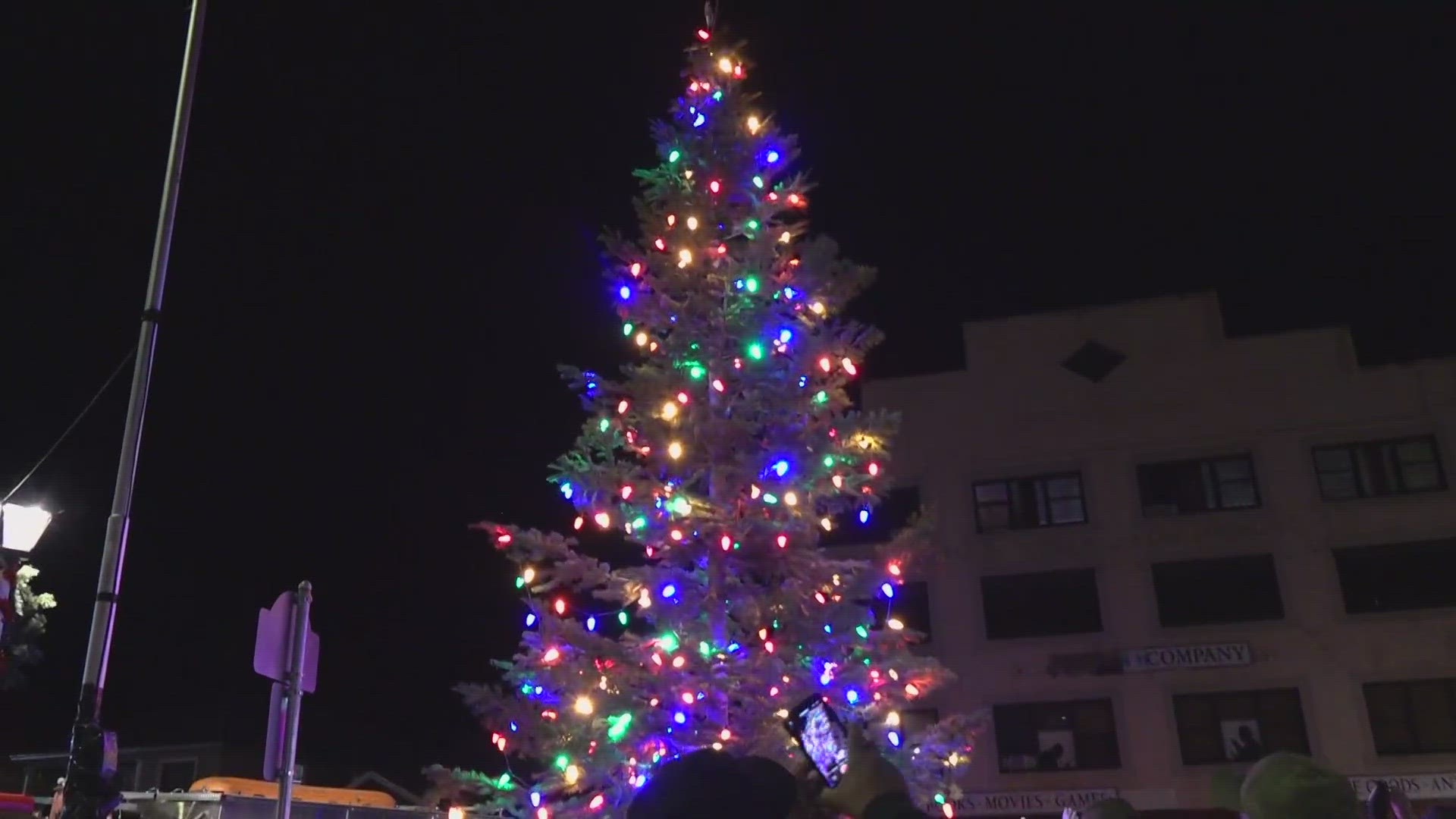 Families can enjoy a free tree-lighting and photos with Santa, plus horse-drawn carriage rides, in the Amador County community of Jackson on Friday and Saturday.