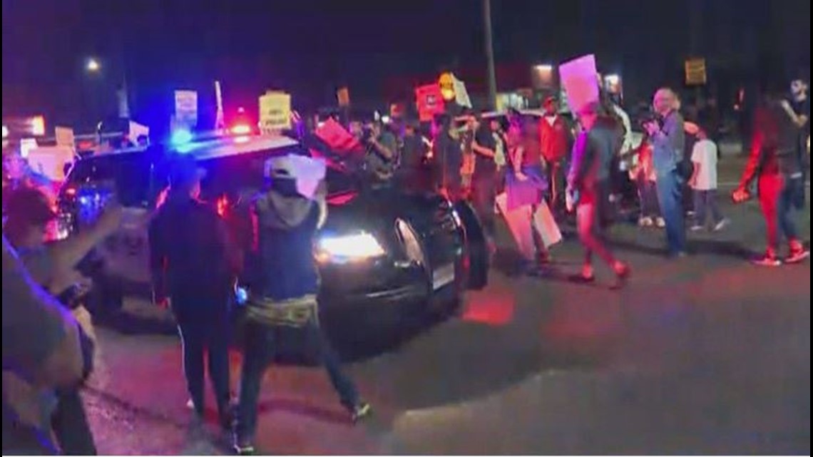 Dashboard Video Shows Sacramento Sheriffs Car Hit Protester 0786