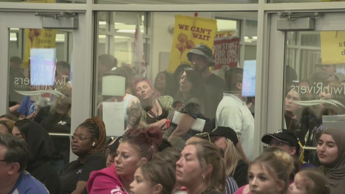 Twin Rivers teachers strike enters Day 4 as heated board meeting draws ...