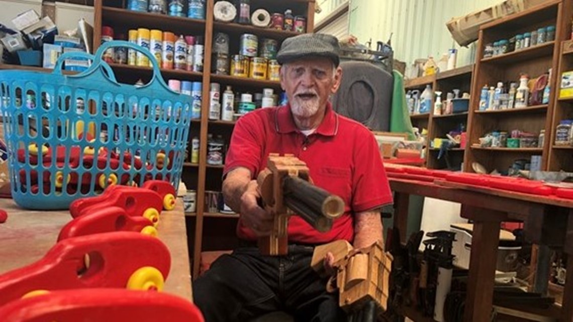 Ripon "Toy Man" creates handmade toys for local children