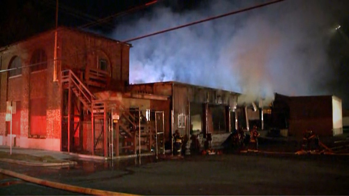 Fire crews battling early morning warehouse fire in downtown Sacramento ...