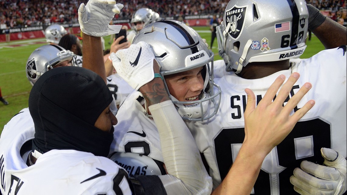 Daniel Carlson's game-winning field goal lifts Raiders past Cardinals