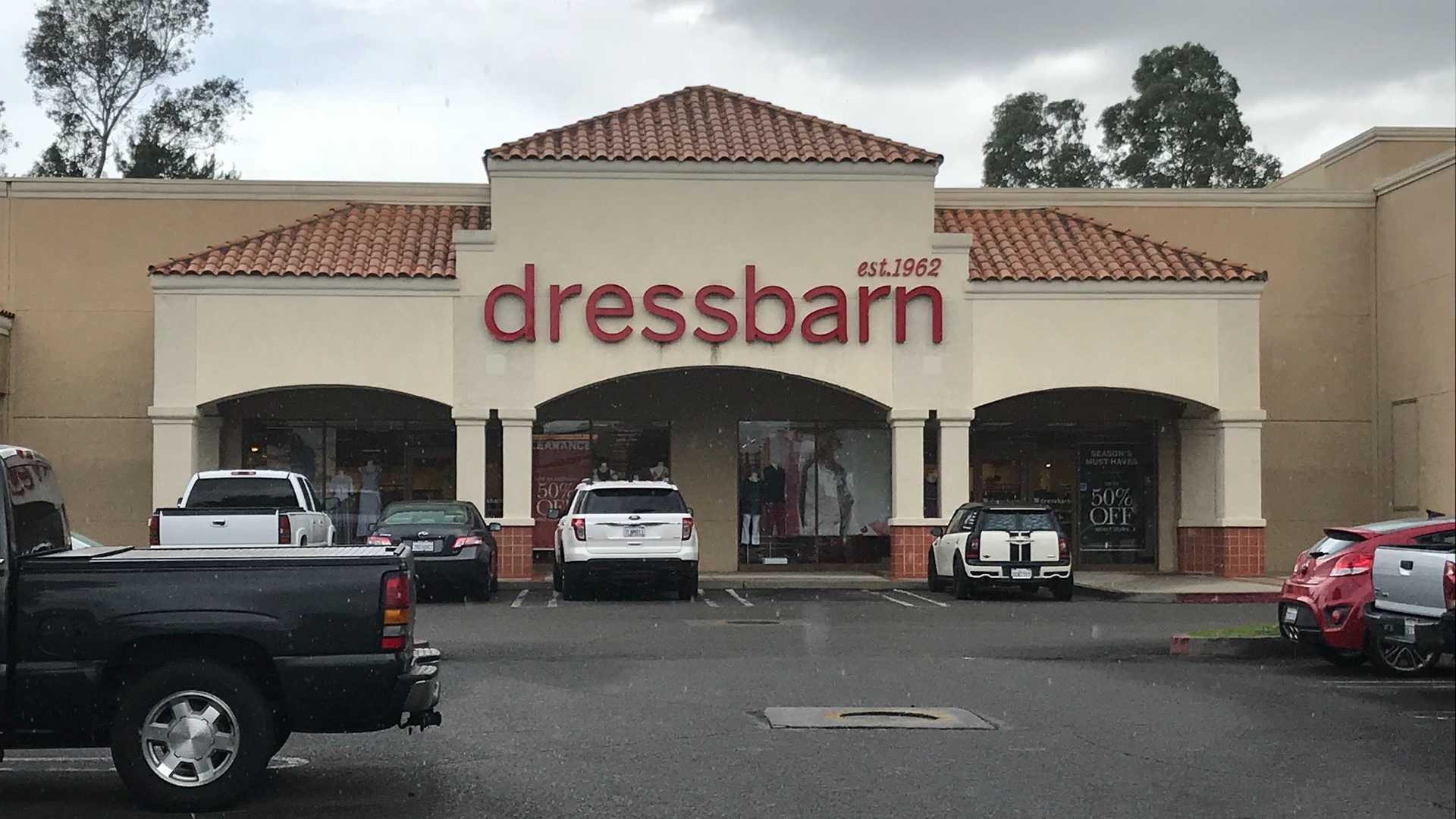 After a closure announcement, Modesto is adding Dressbarn to the string of empty buildings in the city. Officials are trying to make sure these buildings don't stay empty for long.