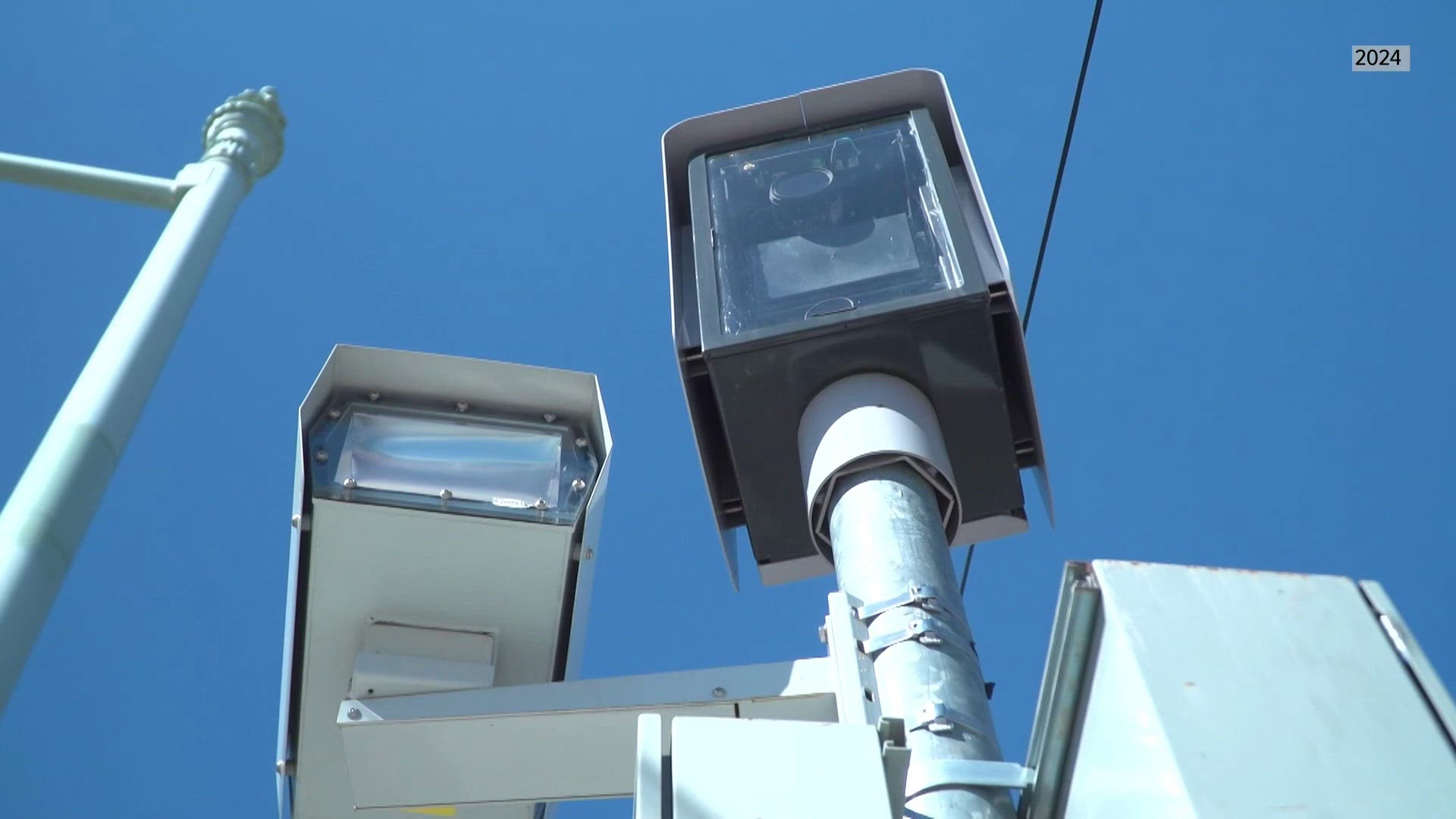 Sacramento could bring back red-light cameras. Here's what's different ...