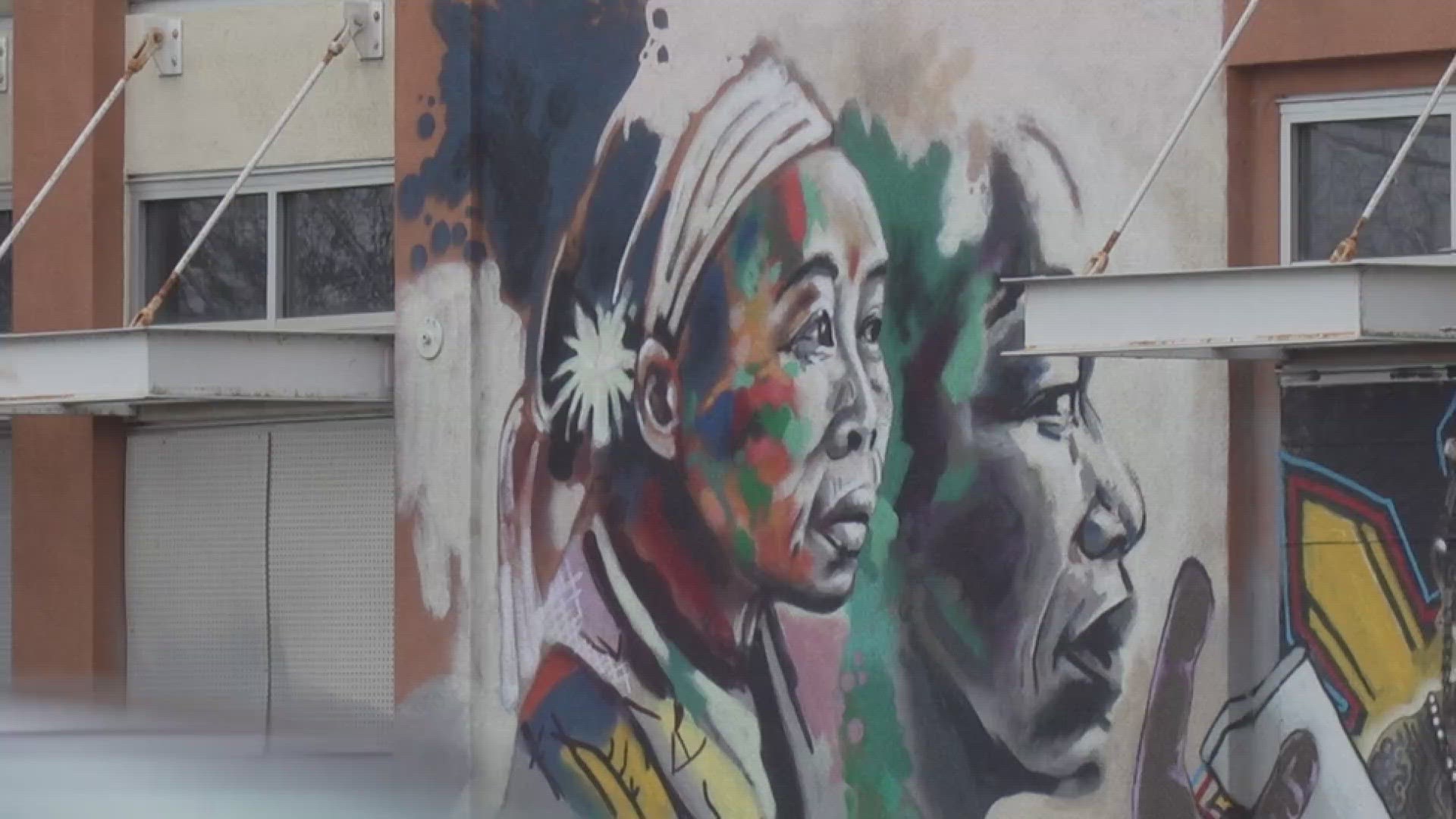 New mural in Sacramento's Little Saigon draws criticism online