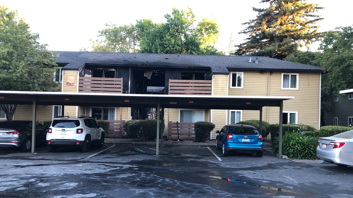 Families Displaced After Fire Destroys Sacramento Apartments | Abc10.com