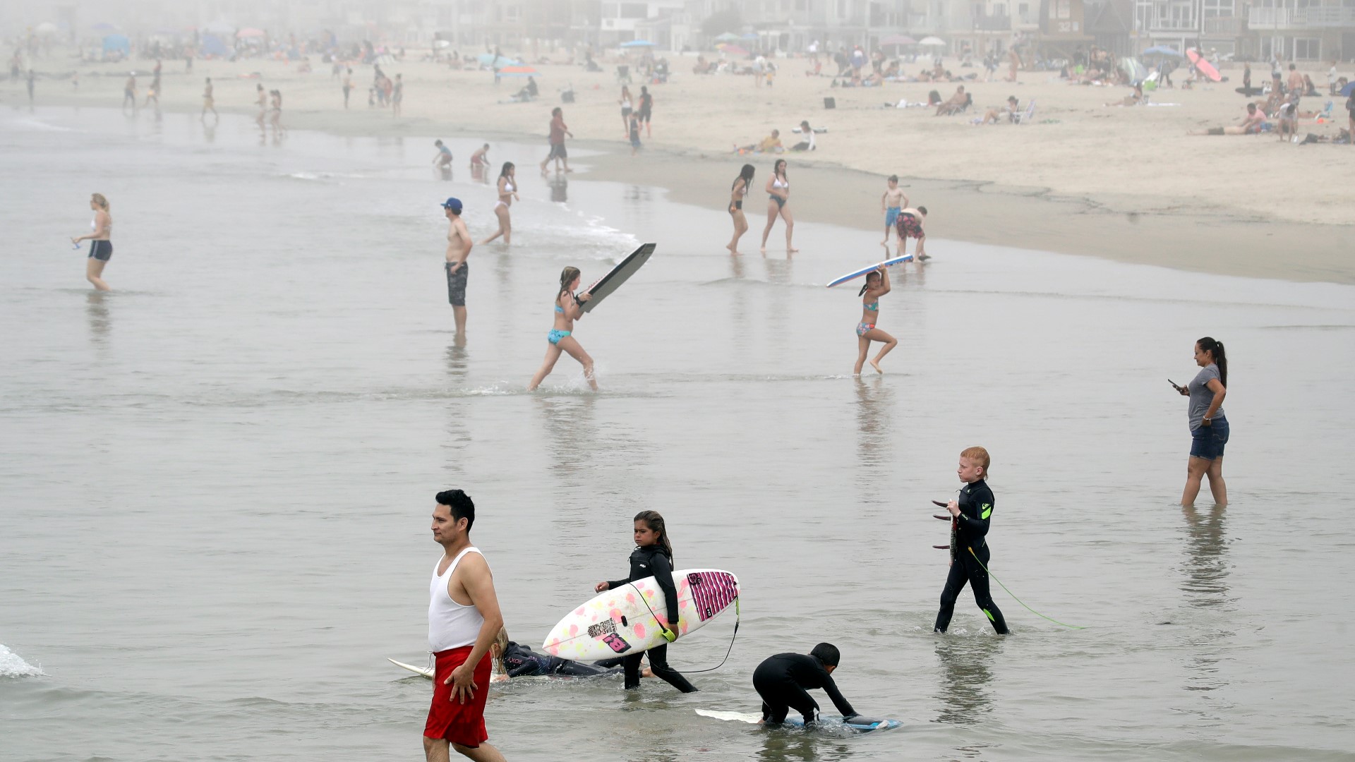 A memo was sent to police around California that gave them a heads up to plan for a beach closure announcement from Governor Gavin Newsom.